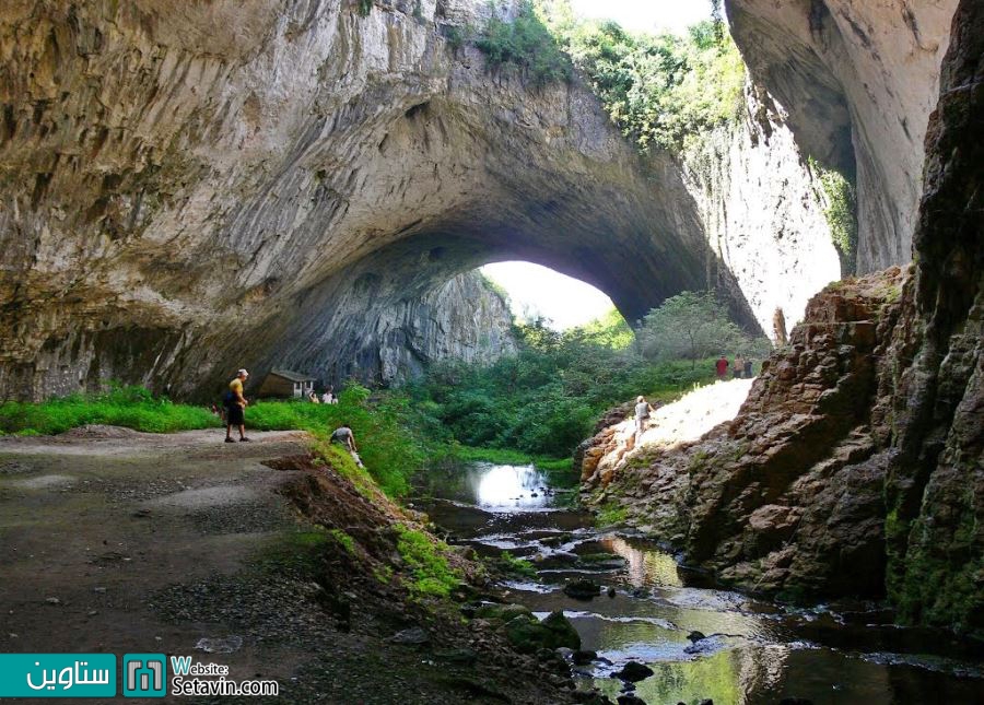 غار پروهودنا در بلغارستان