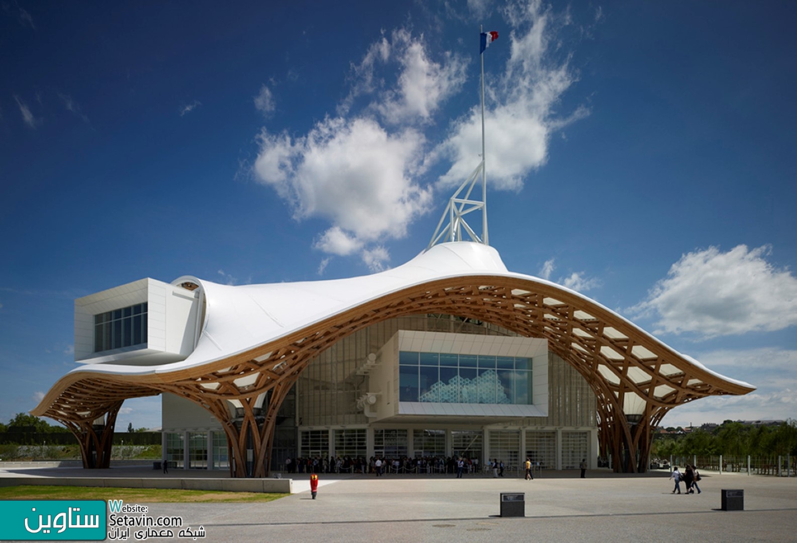 مرکز فرهنگی , Pompidou-Metz , تیم معماری , Shigeru Ban , فرانسه , مرکز پمپيدو-متز , Shigeru Ban , معمار ژاپني , سقف مواج , پارچه تفلون , مجموعه فرهنگی