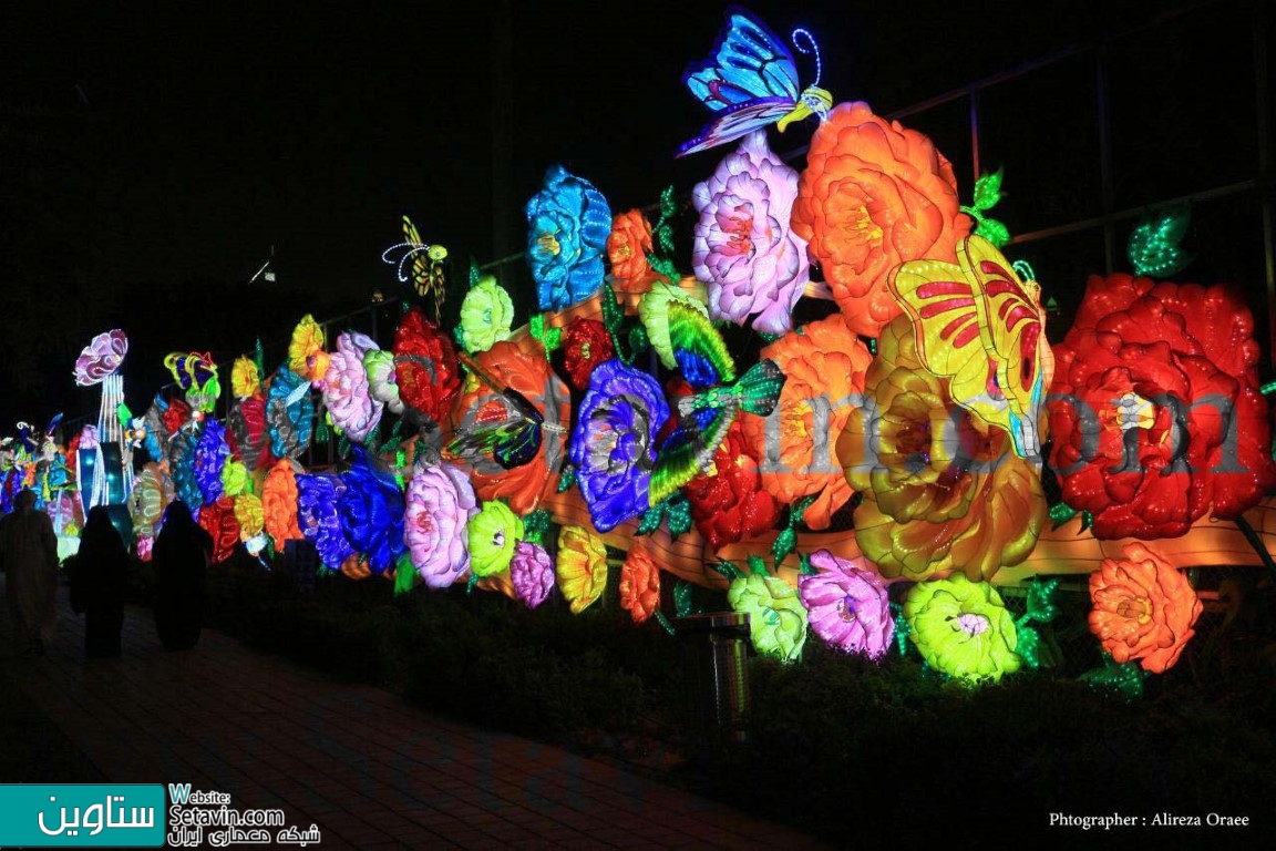 dubai garden glow ,پارک نور ,پارک دایناسورها ,دبی ,پارک تفریحی ,نورآرایی ,نورپردازی ,پارک زعبیل