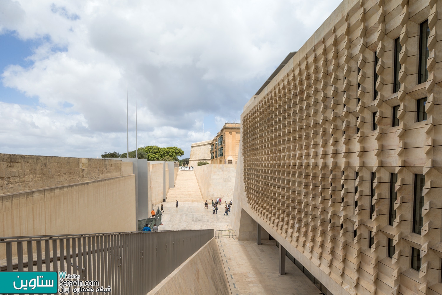 نگاهی به Valletta City Gate اثری از رنزو پیانو