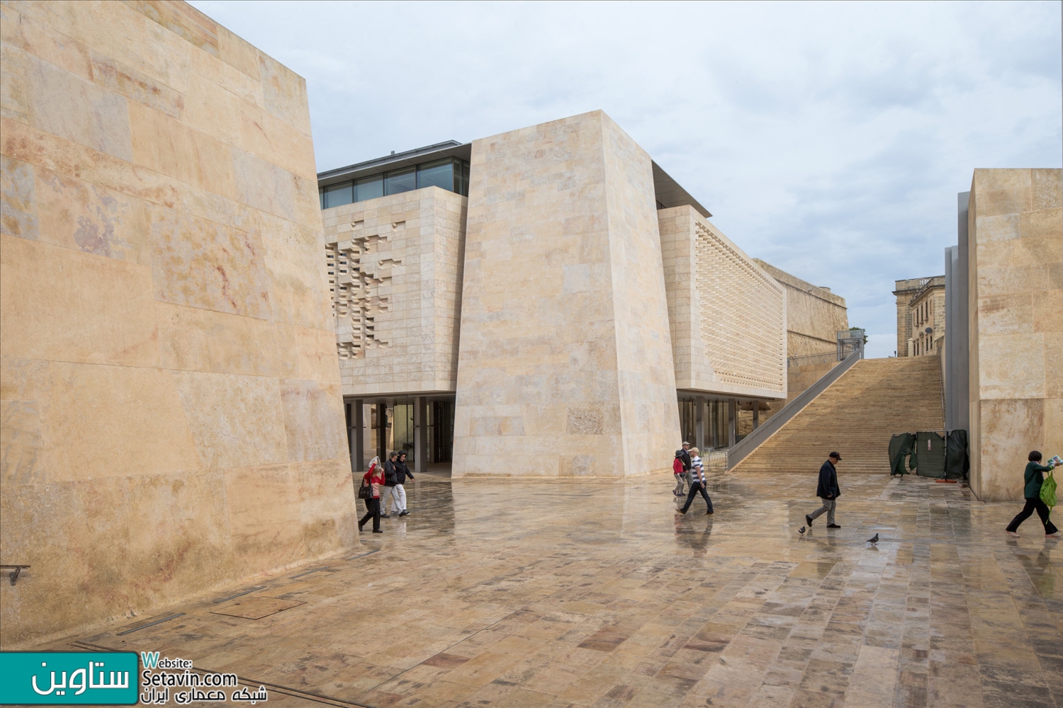 نگاهی به Valletta City Gate اثری از رنزو پیانو