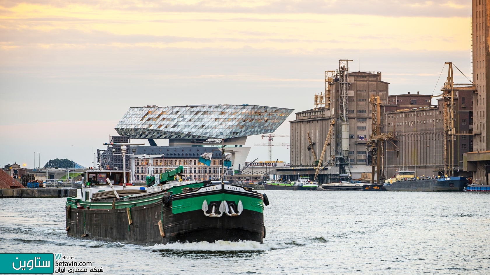 ساختمان اداری بندرگاه Port House , اثر تیم طراحی معماری زاها حدید , بلژیک , Antwerp , Belgium , بندر , ساختمان اداری بندرگاه , Zaha Hadid Architects , بندرگاه , زاها حدید