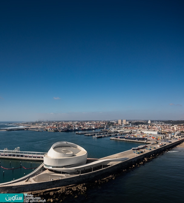 Fernando Guerra , طراحی بندر کشتی تفریحی , Leixões Cruise Terminal , پرتغال , ترمینال Leixões Cruise , ترمینال , Leixões Cruise , منحنی , Curves , Fernando Guerra , طراحی بندرگاه , بندر , بندرگاه , کشتی تفریحی ,  اسکله جنوبی , Matosinhos ,  اسکله کشتی ، امکانات , تفرجگاه ساحلی ، پارک علم و فناوری ، اتاق رویداد , رستوران , 2017 Building of the Year Awards , بندر , Portugal