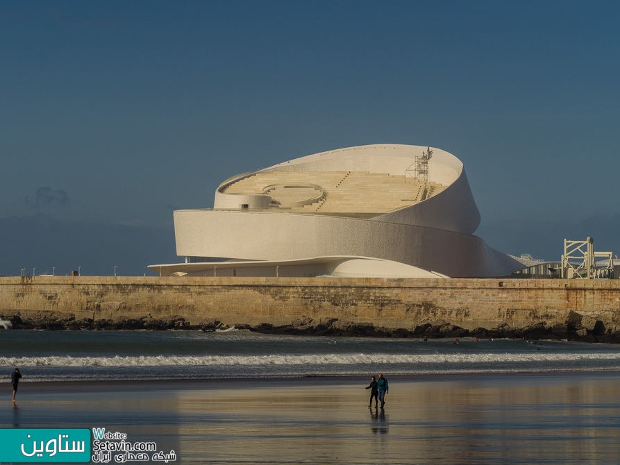 Fernando Guerra , طراحی بندر کشتی تفریحی , Leixões Cruise Terminal , پرتغال , ترمینال Leixões Cruise , ترمینال , Leixões Cruise , منحنی , Curves , Fernando Guerra , طراحی بندرگاه , بندر , بندرگاه , کشتی تفریحی ,  اسکله جنوبی , Matosinhos ,  اسکله کشتی ، امکانات , تفرجگاه ساحلی ، پارک علم و فناوری ، اتاق رویداد , رستوران , 2017 Building of the Year Awards , بندر , Portugal