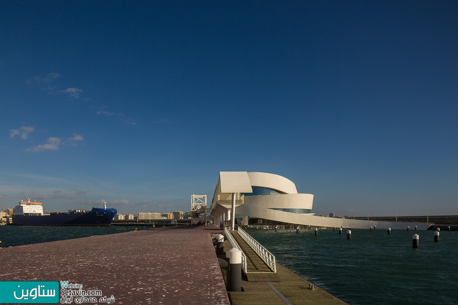 Fernando Guerra , طراحی بندر کشتی تفریحی , Leixões Cruise Terminal , پرتغال , ترمینال Leixões Cruise , ترمینال , Leixões Cruise , منحنی , Curves , Fernando Guerra , طراحی بندرگاه , بندر , بندرگاه , کشتی تفریحی ,  اسکله جنوبی , Matosinhos ,  اسکله کشتی ، امکانات , تفرجگاه ساحلی ، پارک علم و فناوری ، اتاق رویداد , رستوران , 2017 Building of the Year Awards , بندر , Portugal