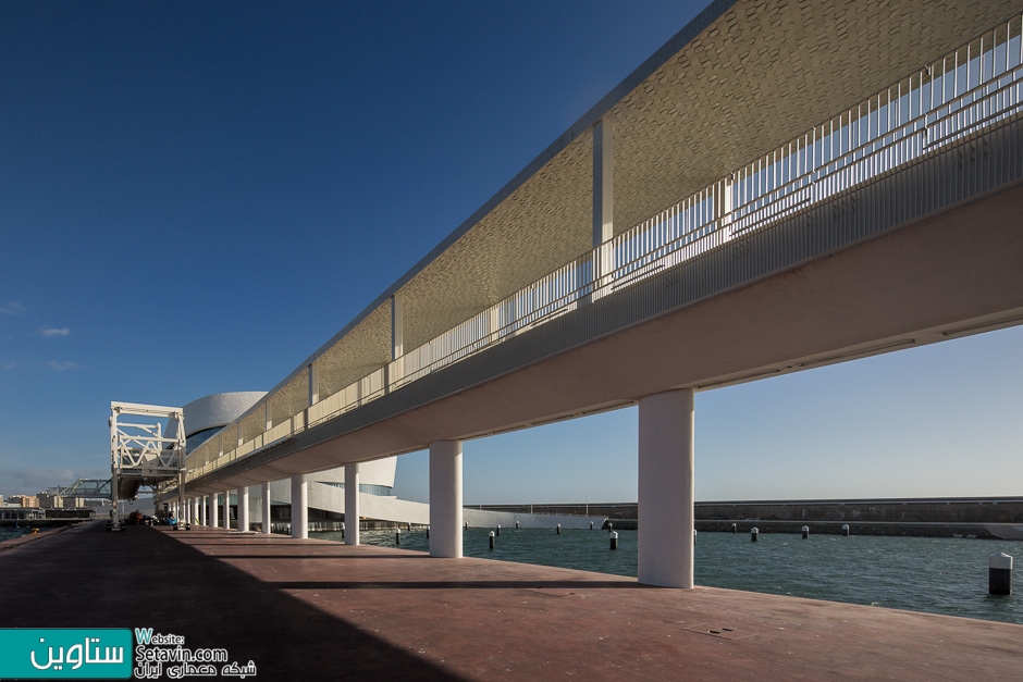 Fernando Guerra , طراحی بندر کشتی تفریحی , Leixões Cruise Terminal , پرتغال , ترمینال Leixões Cruise , ترمینال , Leixões Cruise , منحنی , Curves , Fernando Guerra , طراحی بندرگاه , بندر , بندرگاه , کشتی تفریحی ,  اسکله جنوبی , Matosinhos ,  اسکله کشتی ، امکانات , تفرجگاه ساحلی ، پارک علم و فناوری ، اتاق رویداد , رستوران , 2017 Building of the Year Awards , بندر , Portugal