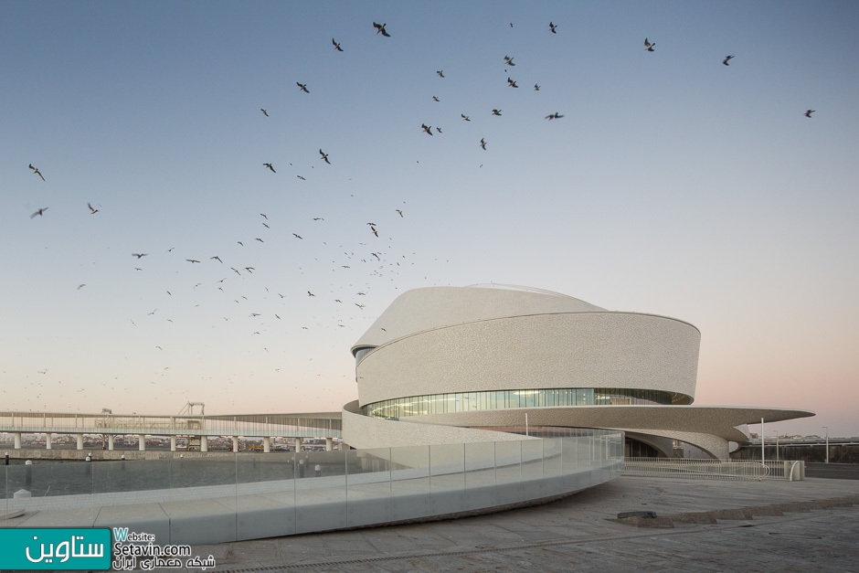 Fernando Guerra , طراحی بندر کشتی تفریحی , Leixões Cruise Terminal , پرتغال , ترمینال Leixões Cruise , ترمینال , Leixões Cruise , منحنی , Curves , Fernando Guerra , طراحی بندرگاه , بندر , بندرگاه , کشتی تفریحی ,  اسکله جنوبی , Matosinhos ,  اسکله کشتی ، امکانات , تفرجگاه ساحلی ، پارک علم و فناوری ، اتاق رویداد , رستوران , 2017 Building of the Year Awards , بندر , Portugal