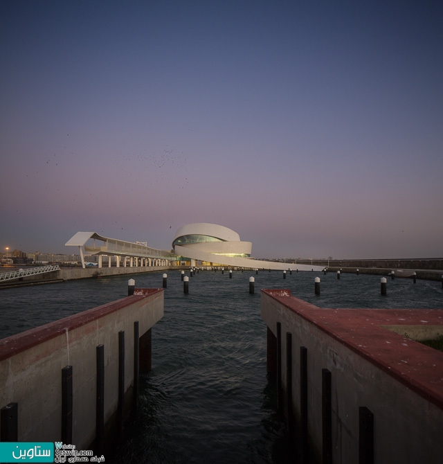 Fernando Guerra , طراحی بندر کشتی تفریحی , Leixões Cruise Terminal , پرتغال , ترمینال Leixões Cruise , ترمینال , Leixões Cruise , منحنی , Curves , Fernando Guerra , طراحی بندرگاه , بندر , بندرگاه , کشتی تفریحی ,  اسکله جنوبی , Matosinhos ,  اسکله کشتی ، امکانات , تفرجگاه ساحلی ، پارک علم و فناوری ، اتاق رویداد , رستوران , 2017 Building of the Year Awards , بندر , Portugal