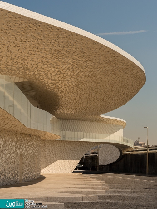 Fernando Guerra , طراحی بندر کشتی تفریحی , Leixões Cruise Terminal , پرتغال , ترمینال Leixões Cruise , ترمینال , Leixões Cruise , منحنی , Curves , Fernando Guerra , طراحی بندرگاه , بندر , بندرگاه , کشتی تفریحی ,  اسکله جنوبی , Matosinhos ,  اسکله کشتی ، امکانات , تفرجگاه ساحلی ، پارک علم و فناوری ، اتاق رویداد , رستوران , 2017 Building of the Year Awards , بندر , Portugal