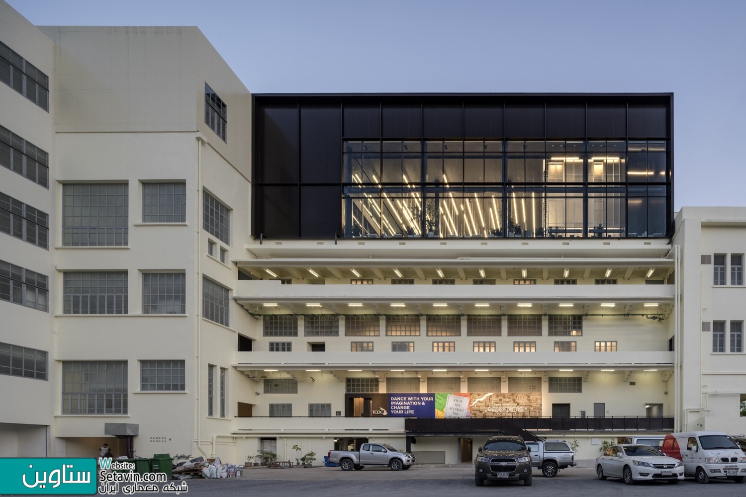 Thailand Creative and Design Center , مرکز خلاقیت و نوآوری تایلند , Department of Architecture  , تایلند , طراحی مرکز تحقیقات , W Workspace , مرکز خلاقیت , Twitee Vajrabhaya , مرکز نوآوری , TCDC , پروژه دولتی , Bangkok , Thailand , بانکوک , معماری , کتابخانه