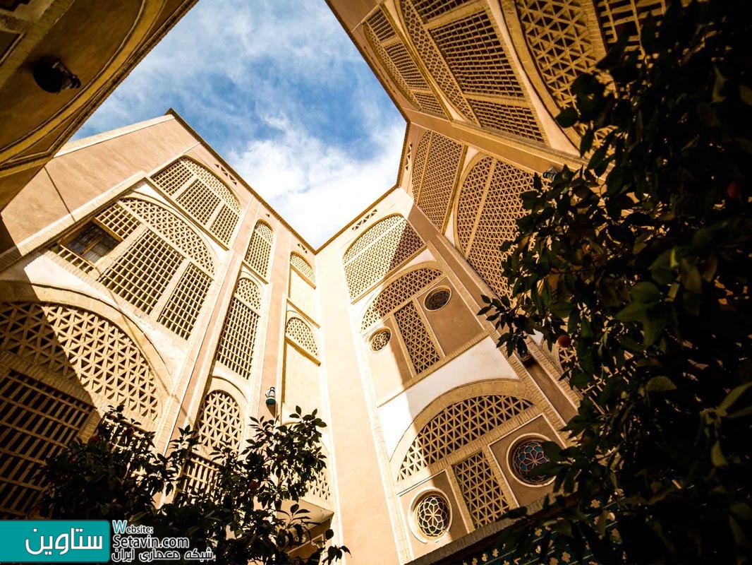 تعامل معماری و صنعت توریسم , روایت متفاوت از معماری هتل‌ها در ایران