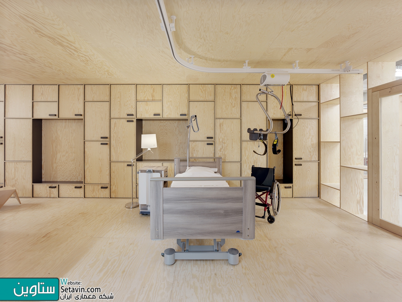 اتاق های انتظار ،فضاهای پذیرش و حیاط ها:43 نمونه قابل توجه از معماری فضاهای بیمارستان