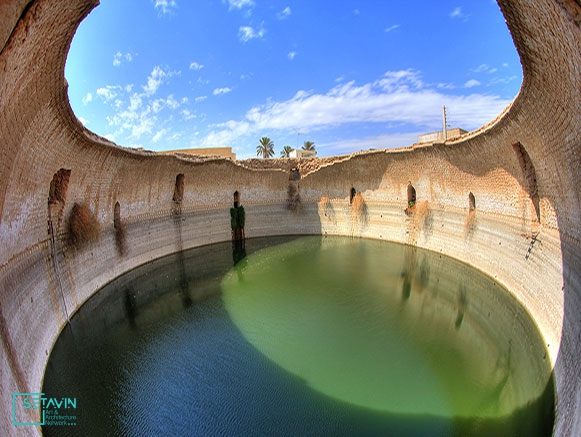 برکهٔ کَل , گنج‌البحر ,  آب‌ انبار تاریخی , دورهٔ قاجاریان , شهر گراش , گراش ,  آب‌انبار , رودخانهٔ فصلی پِئت ,  پِئت , استان فارس , برکهٔ کل , آب‌انبار نو مدور کبیر بی‌سقف