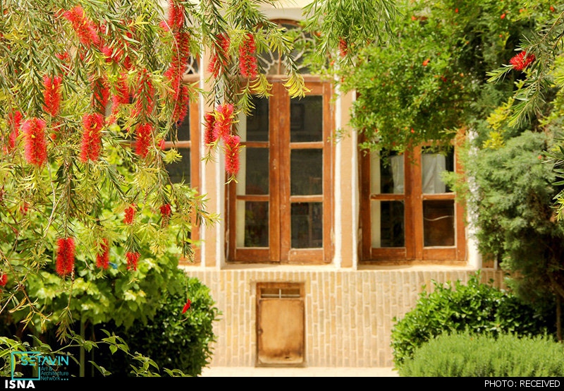 خانه تاریخی رسولیان , دانشکده هنر و معماری دانشگاه یزد , دانشگاهی قاجاری در یزد , خانه تاریخی , رسولیان , دانشکده هنر و معماری , دانشگاه یزد , دانشگاهی قاجاری , یزد , حاج میرزا کاظم رسولیان , محمد حسن محمد رحیم , دوران قاجار , سلسله قاجاریه , دانشکده معماری , سهل بن علی, شهید صدوقی, بافت قدیمی , شهر یزد , شبکه هنر , شبکه هنر و معماری , شبکه ستاوین