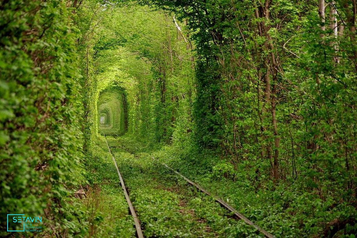 تونل عشق , Love tunnel , اکراین , شبکه هنر و معماری ستاوین , شبکه هنر و معماری , Love tunnel , جهان نما , Kovel-Rivne , کی یف , تونل زیبا , توریست‌ , اروپای شرقی