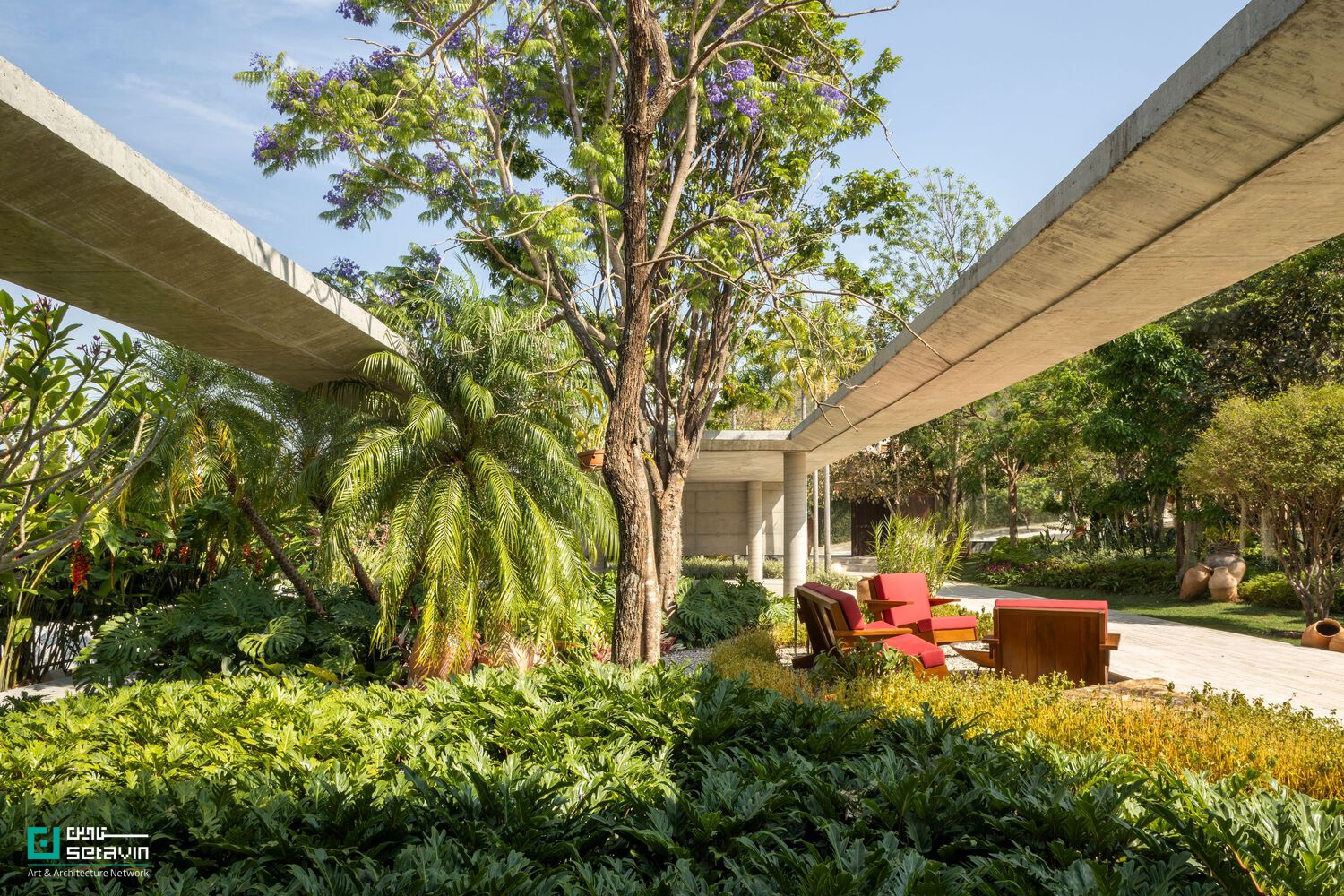 خانه Pirenopolis ، ویلا , Leo Romano ، برزیل , Residential Architecture , معماری مسکونی , Built Projects , پروژه های ساخته شده , Houses , خانه های لوکس , طراحی مدرن , Brazil , طراحی مسکونی , پروژه های منتخب , Projects , پروژه های معماری , طراحی معماری , ستاوین , هنر و معماری , شبکه هنر , شبکه معماری ,
