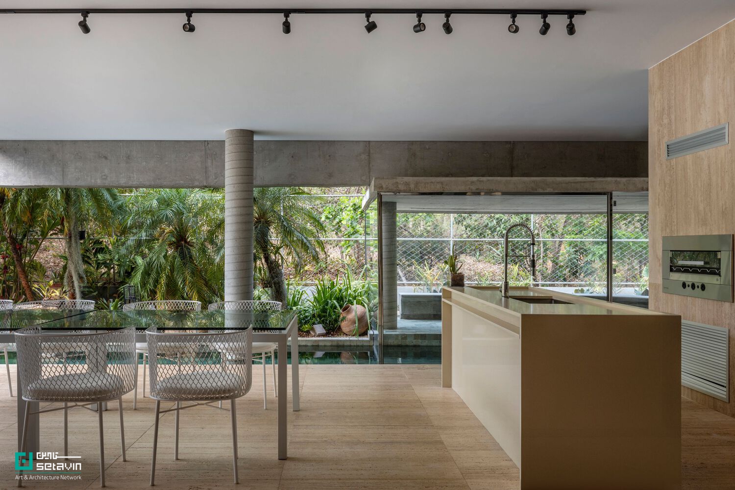 خانه Pirenopolis ، ویلا , Leo Romano ، برزیل , Residential Architecture , معماری مسکونی , Built Projects , پروژه های ساخته شده , Houses , خانه های لوکس , طراحی مدرن , Brazil , طراحی مسکونی , پروژه های منتخب , Projects , پروژه های معماری , طراحی معماری , ستاوین , هنر و معماری , شبکه هنر , شبکه معماری ,