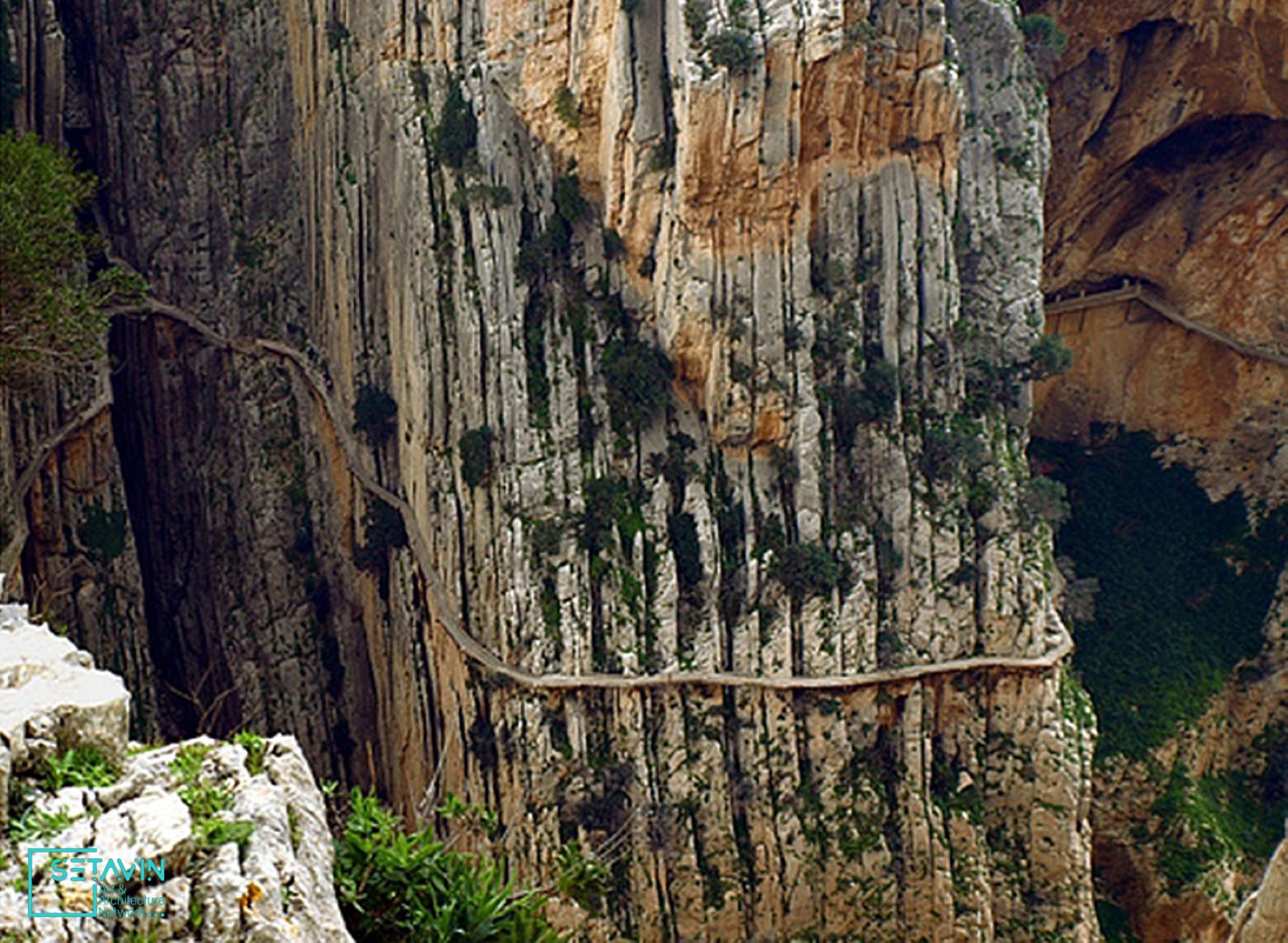 گذرگاه Caminito del Rey , خطرناک ترین گذرگاه دنیا در اسپانیا , گذرگاه , Caminito del Rey , خطرناک ترین گذرگاه دنیا , اسپانیا , خطرناک ترین گذرگاه , گذرگاه کوچک شاه , زبان اسپانیایی ، ال کامینیتو دل ری ,رودخانه گادالهورس , ستاوین , جهان نما , شبکه هنر و معماری , کوهستان