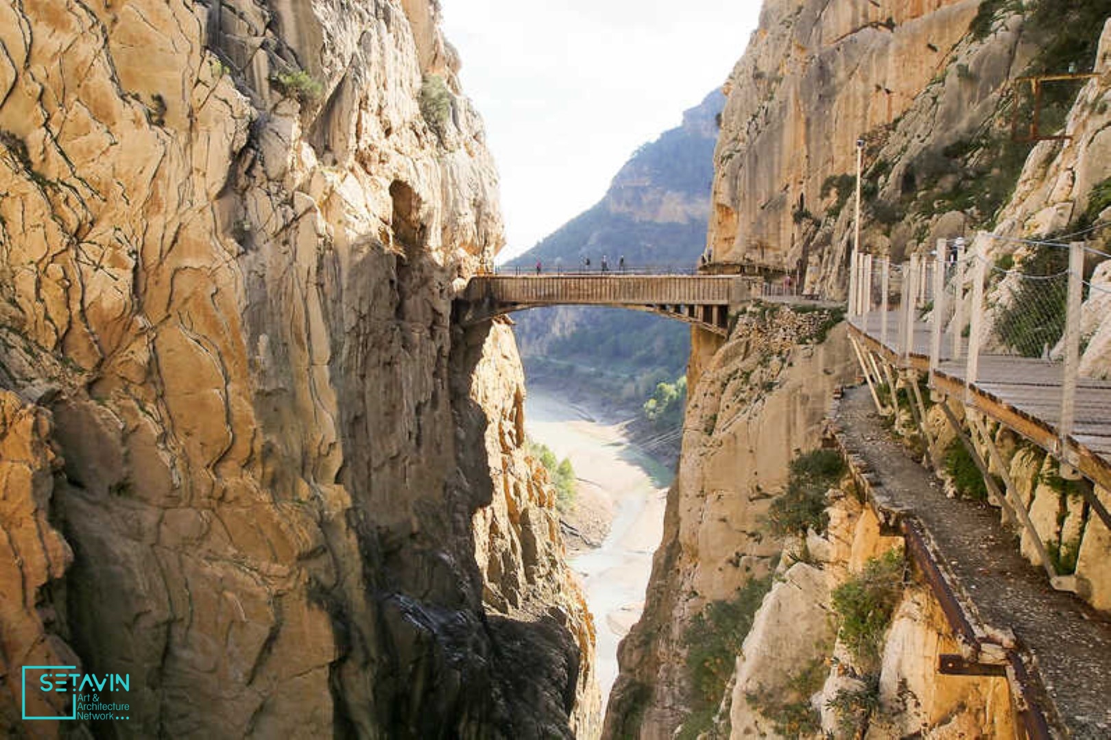 گذرگاه Caminito del Rey , خطرناک ترین گذرگاه دنیا در اسپانیا , گذرگاه , Caminito del Rey , خطرناک ترین گذرگاه دنیا , اسپانیا , خطرناک ترین گذرگاه , گذرگاه کوچک شاه , زبان اسپانیایی ، ال کامینیتو دل ری ,رودخانه گادالهورس , ستاوین , جهان نما , شبکه هنر و معماری , کوهستان