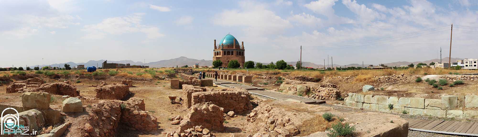 گنبد سلطانیه , سومین گنبد بزرگ جهان , زنجان , گنبد , آرامگاه اُلجایتو , شهر فلورانس , سلطان محمد خدابنده ,  آیین پدری , آیین مسیحیت , شیخ فضل الله , دین اسلام , بنای گنبد سلطانیه , گچ بری ، مقرنس کاری , کاشیکاری , خطوط تزئینی , تزئینات آجری , بیمارستان , خانقاه , میانسرا , ستاوین , آثار باستانی ایران , رسانه معماری , رسانه هنری , شبکه رسانه ای , اخبار هنری , خبر معماری , اخبار زنجان , گنبدهای سانتاماریا , فلورانس , ایتالیا , ایاصوفیه , استانبول , ترکیه