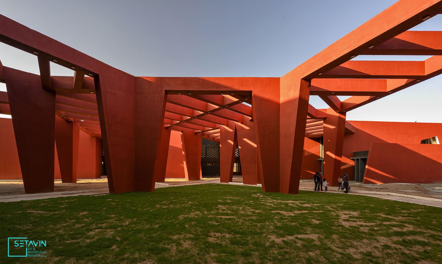 مدرسه Rajasthan , تیم طراحی , Sanjay Puri , هند , Sanjay Puri Architects , مدرسه , Rajasthan , دبیرستان , Indian , آموزشی , classroom , طراحی ارگانیک , primary school , مدرسه ابتدایی , طراحی مدرسه ,  secondary school classroom , طراحی آموزشی , ستاوین ,