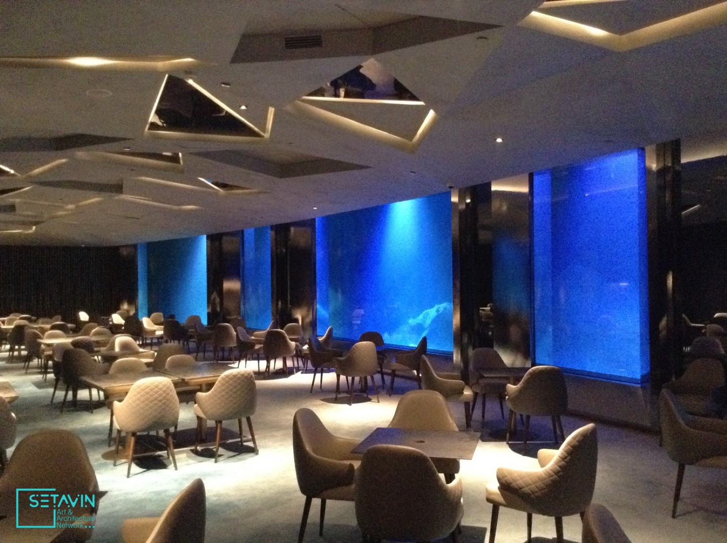 اولین هتل زیرزمینی دنیا , Quarry Hotel , هتل اینترکانتیننتال شانگهای واندرلند , InterContinental Shanghai Wonderland , هتل اینترکانتیننتال , هتل , اینترکانتیننتال , شانگهای واندرلند , شانگهای واندرلند , هتل زیرزمینی , China , چین , Shanghai , هتل لوکس , طراحی هتل , معماری هتل , معدن متروکه , سونگیجانگ , Songjiang ,