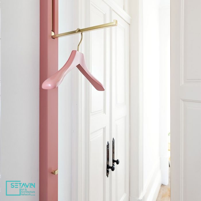 آویز عمودی Coat rack ، اثر تیم طراحی Apartment 8