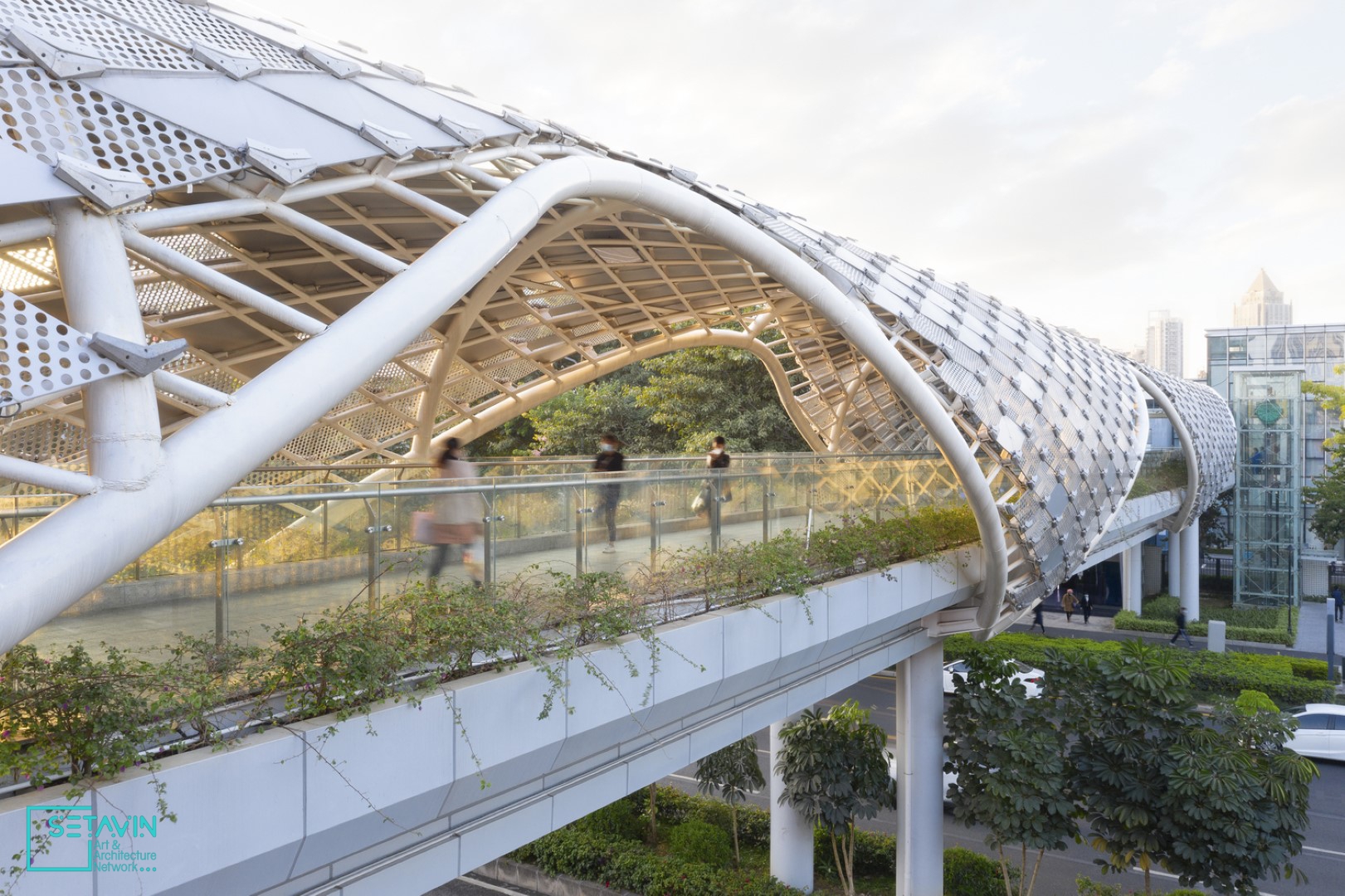 چین ، شنزن , Shenzhen , طراحی روگذر منطقه Longgang ، استودیو طراحی ، Longgang ، PUBLIC SPACE ، طراحی شهری ، PEDESTRIAN BRIDGE، فضای باز شهری، SHENZHEN , CHINA , فضای عمومی ,  پل هوایی