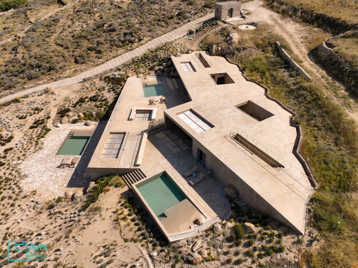 هتل , Homa Vagia Summer House ، اقامتگاه , MOLD Architects ، یونان , مسکونی , GREECE , کوهستانی , boutique hotel , بوتیک هتل , small boutique hotel , بوتیک ، بوتیک هتل کوچک , boutique , اقامتی , hotel , پروژه های معماری , هنر و معماری