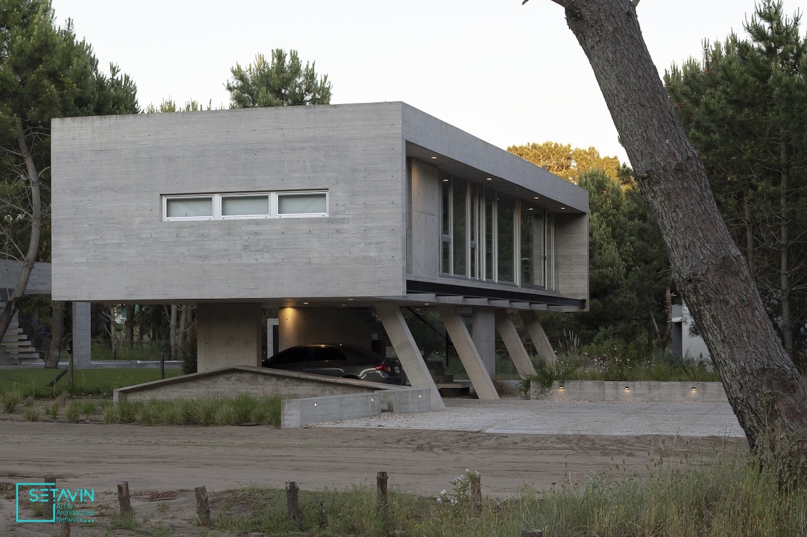 خانه Fragata ، اثر تیم معماری Estudio Galera ، آرژانتین , خانه , House , ویلا , concrete , بتن , طراحی معماری , طراحی مسکونی , طراحی ویلا , معماری ویلا , معماری خانه