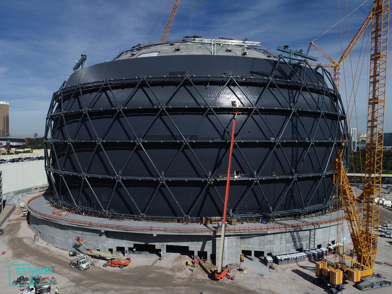 کره مجتمع رفاهی ونیشین , Sphere at The Venetian Resort , کره , Architecture , مجتمع رفاهی , Sphere , اسفیر , Madison Square Garden ,  سازه کروی شکل , MSG Sphere , دفتر معماری تخصصی Populous , بزرگترین سازه کروی جهان , کره غول پیکر , Venetian Resort ,  دفتر معماری , Populous , آمریکا , HallLED , کرده ال ای دی , لاس وگاس , Media Architecture , معماری رسانه ای , Las Vegas , مرکز فرهنگی , Event Space , سالن همایش ها , مدیسون اسکوئر گاردن اینترتینمنت , مکان‌های باشکوه , Event Hall , بزرگ ترین صفحه نمایش , Screens , بزرگترین ال ای دی , کنسرت , سالن کنسرت , Hello World