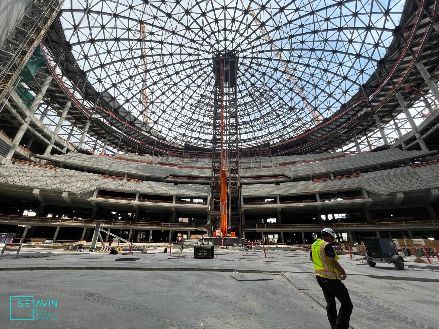 کره مجتمع رفاهی ونیشین , Sphere at The Venetian Resort , کره , Architecture , مجتمع رفاهی , Sphere , اسفیر , Madison Square Garden ,  سازه کروی شکل , MSG Sphere , دفتر معماری تخصصی Populous , بزرگترین سازه کروی جهان , کره غول پیکر , Venetian Resort ,  دفتر معماری , Populous , آمریکا , HallLED , کرده ال ای دی , لاس وگاس , Media Architecture , معماری رسانه ای , Las Vegas , مرکز فرهنگی , Event Space , سالن همایش ها , مدیسون اسکوئر گاردن اینترتینمنت , مکان‌های باشکوه , Event Hall , بزرگ ترین صفحه نمایش , Screens , بزرگترین ال ای دی , کنسرت , سالن کنسرت , Hello World