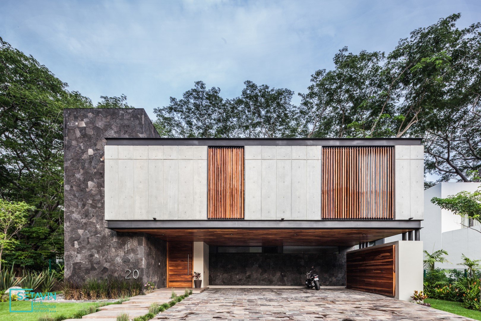 خانه Hilca ، اثر تیم طراحی Di Frenna Arquitectos ، مکزیک , Mexico , مسکونی , Colima , هنر و معماری , Residential Architecture , سایت معماری , Built Projects , پروژه های ساخته شده , پروژه های منتخب , Houses , ویلا , طراحی مسکونی , wood, natural stone , چوب , سنگ طبیعی , خانه