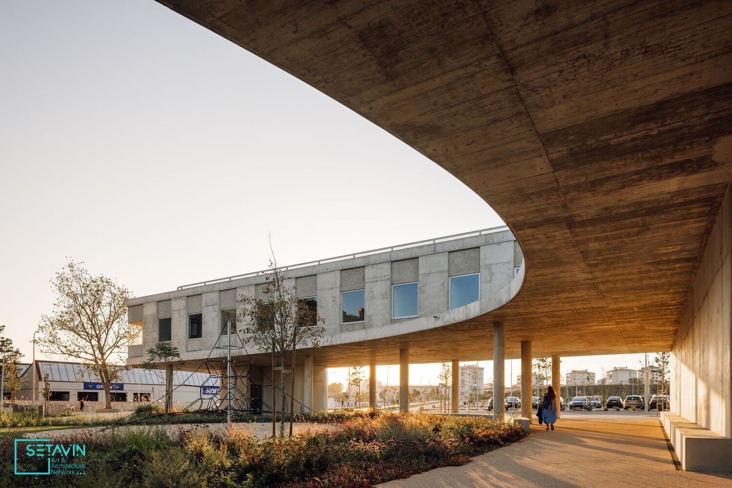 سلامت , garden , آکادمی سلامت Carcavelos ، بهداشت , Simao Botelho , Studio J , Duoma ، پرتغال , مرکز بهداشت و درمان , Healthcare Architecture , مرکز بهداشت , کارکاولوس , Carcavelos , کشور پرتغال , Healthcare , پروژه های معماری , Built Projects , معماری سلامت , Portugal , طراحی مرکز بهداشتی