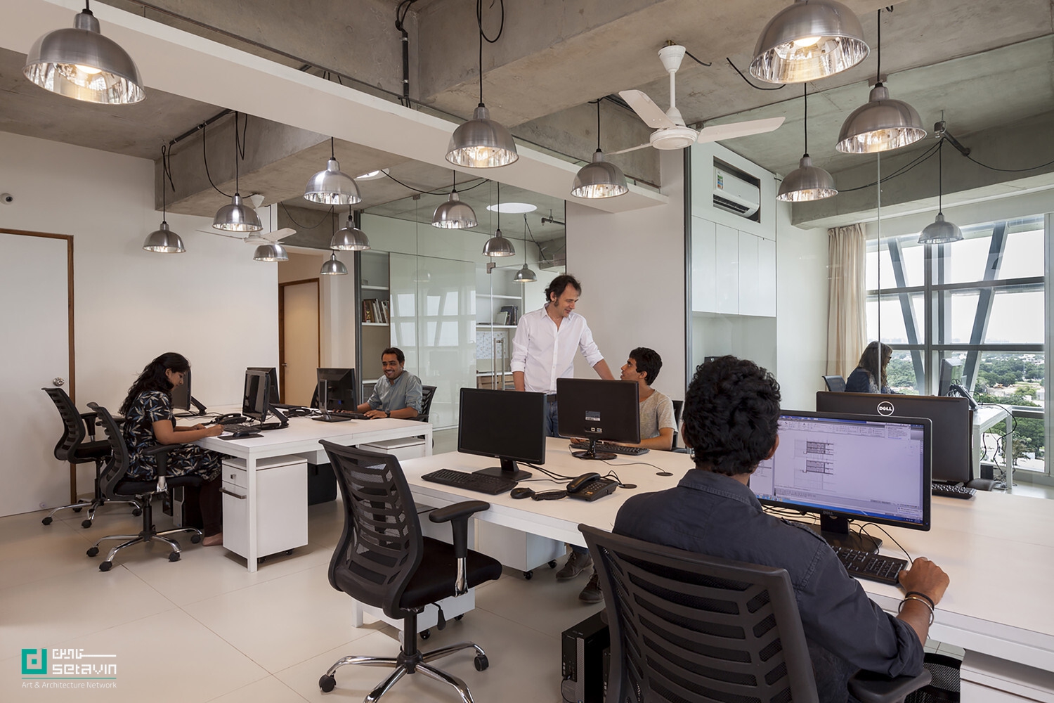 مدل‌سازی اطلاعات ساختمان، BIM در هند، چالش‌های BIM، معماری دیجیتال، فناوری در ساخت‌وساز، طراحی معماری، برنامه‌ریزی ساخت‌وساز، شهرهای هوشمند، پروژه‌های زیرساختی، راهکارهای ترکیبی BIM، مهندسی معماری هند، آینده ساخت‌وساز در هند