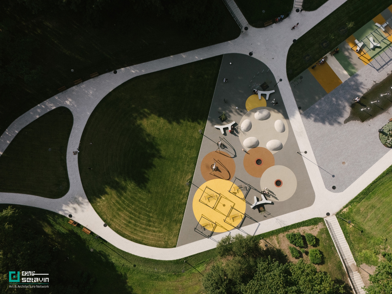 Kovo 11 Park, Kaunas, Lithuania, Landscape Architecture, Inout.designstudio, معماری منظر, بازآفرینی پارک شهری, طراحی فضای سبز, طراحی زمین بازی کودکان, معماری پایدار, فضاهای عمومی شهری, بازسازی پارک‌ها