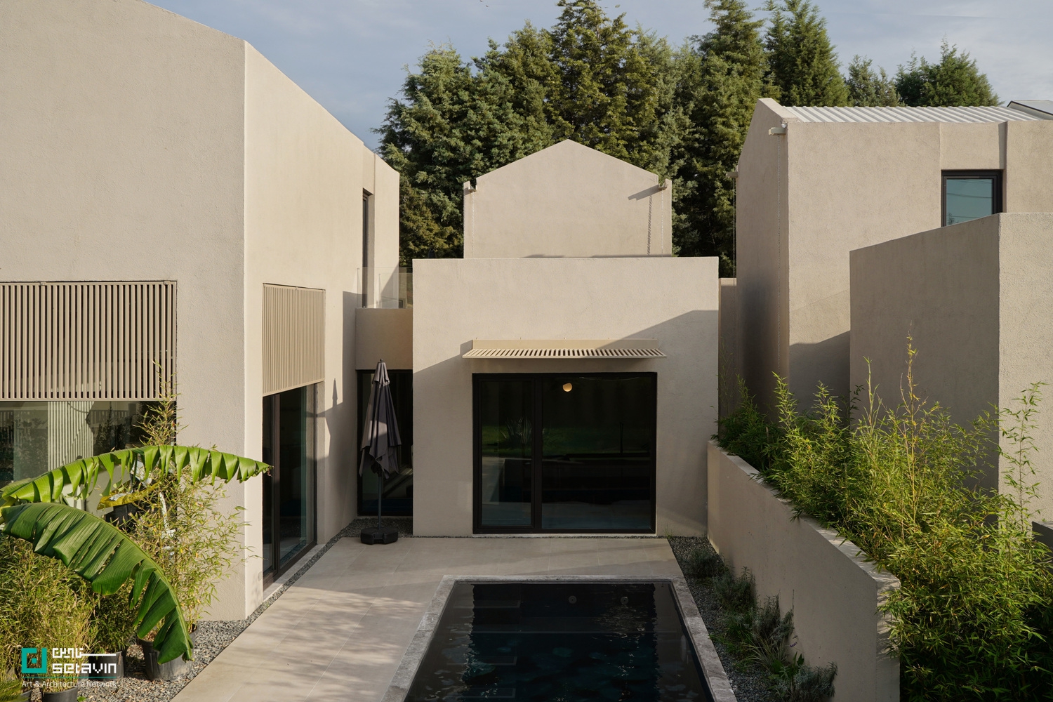 معماری ساپانجا، خانه KLEE، طراحی اقامتگاه مدرن، معماری معاصر ترکیه، the work، تحلیل پروژه معماری، ستاوین، خانه‌های مدرن، طراحی حجم، سیلوئت معماری، معماری اقامتی , KLEE House, Sapanca Architecture, the work architects, modern residence design, Turkey architecture, contemporary housing, Stavwin, architectural analysis, volume composition, architectural silhouette, modern lodging design