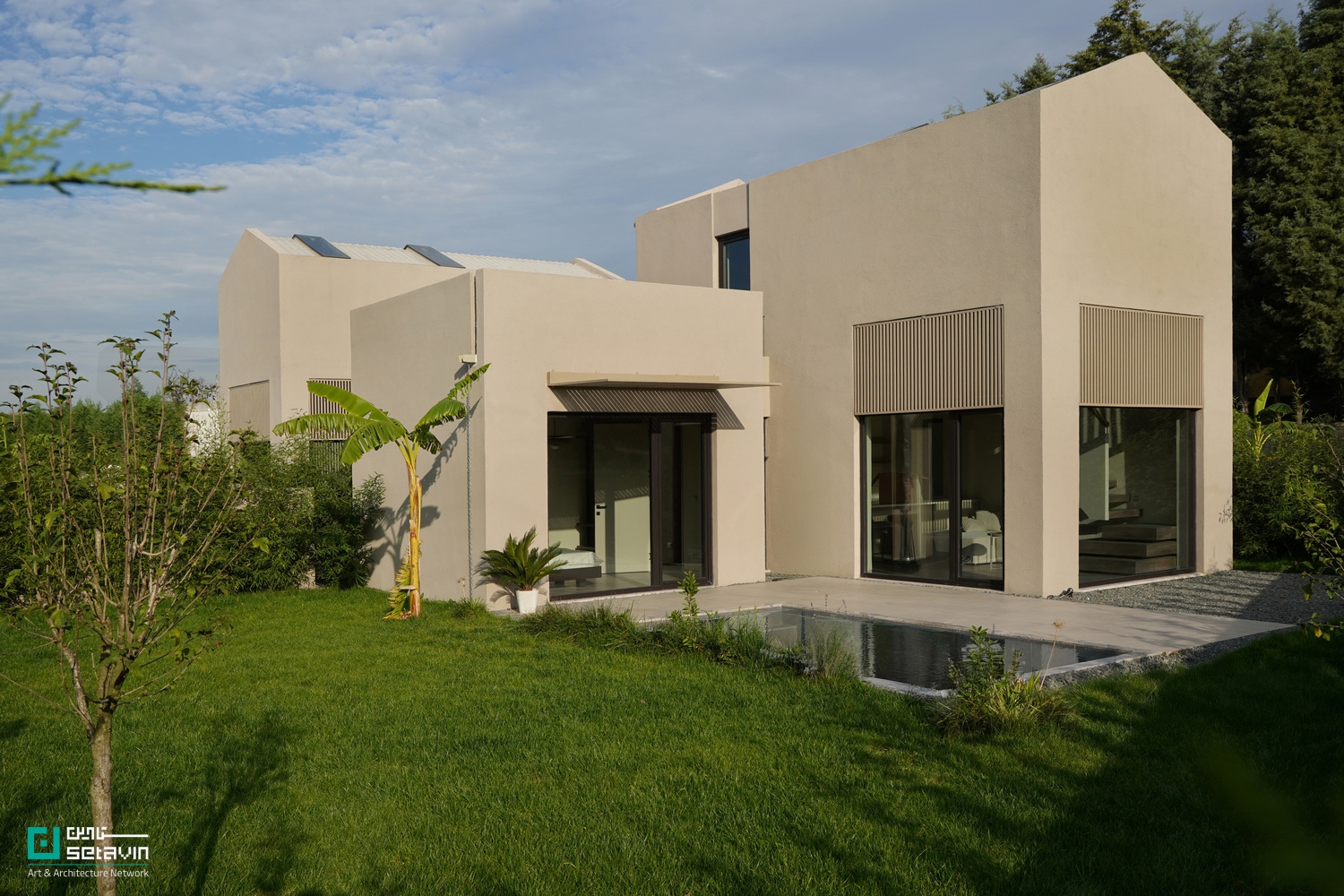 معماری ساپانجا، خانه KLEE، طراحی اقامتگاه مدرن، معماری معاصر ترکیه، the work، تحلیل پروژه معماری، ستاوین، خانه‌های مدرن، طراحی حجم، سیلوئت معماری، معماری اقامتی , KLEE House, Sapanca Architecture, the work architects, modern residence design, Turkey architecture, contemporary housing, Stavwin, architectural analysis, volume composition, architectural silhouette, modern lodging design