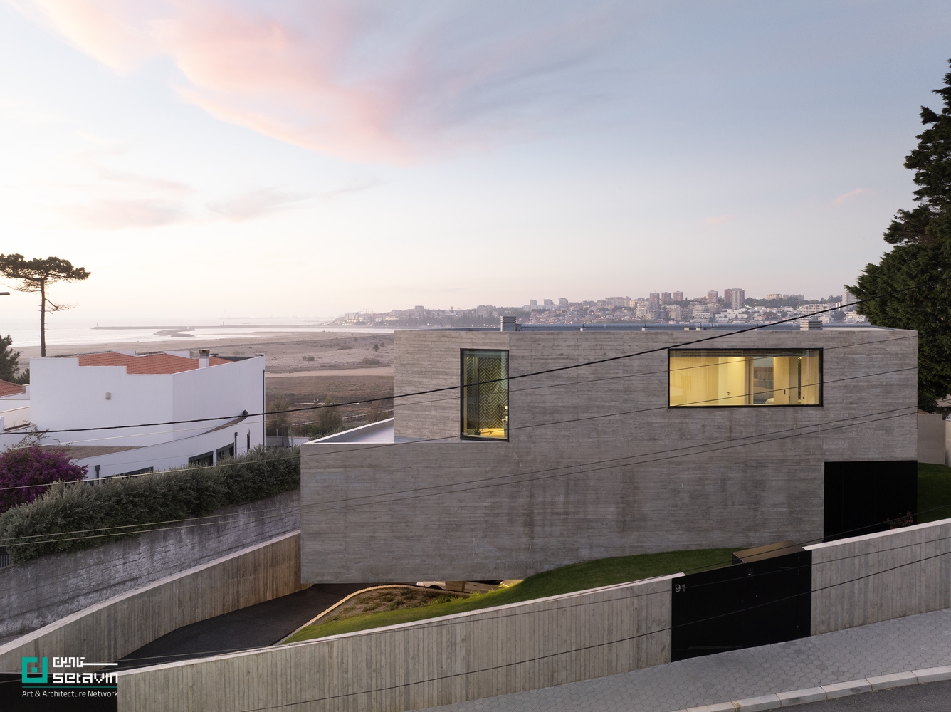 خانه JA مسکونی مدرن اثر تیم معماری eOp arquitectura e design واقع در پرتغال