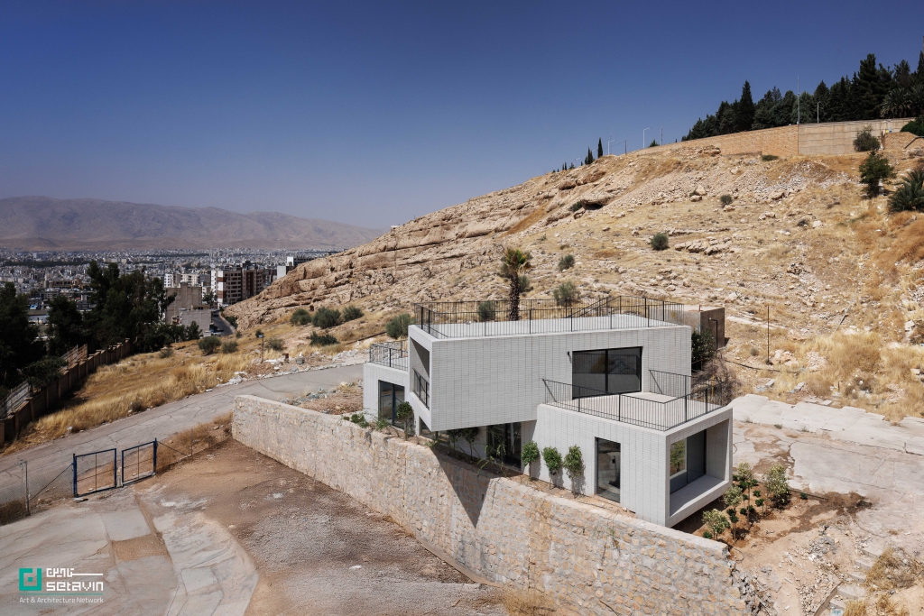 ساختمان مدیریت خوابگاه سامیان ٬ اثر دفتر معماری گروه معماری اشعری و همکاران ٬ شیراز