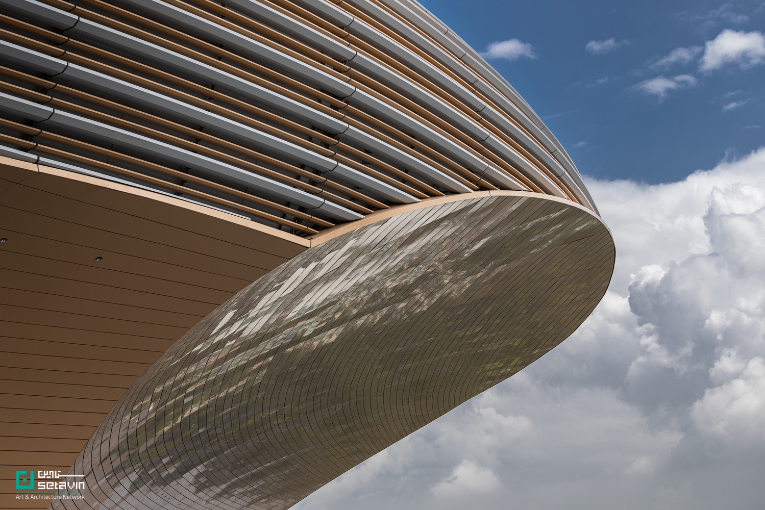 مرکز ورزشی منطقه خلیج بزرگ اثر Zaha Hadid Architects در چین؛ مجموعهای آیندهنگر با استادیوم ۶۰ هزار نفری، اقلیمپذیر و الهامگرفته از معماری بومی لینگنان.