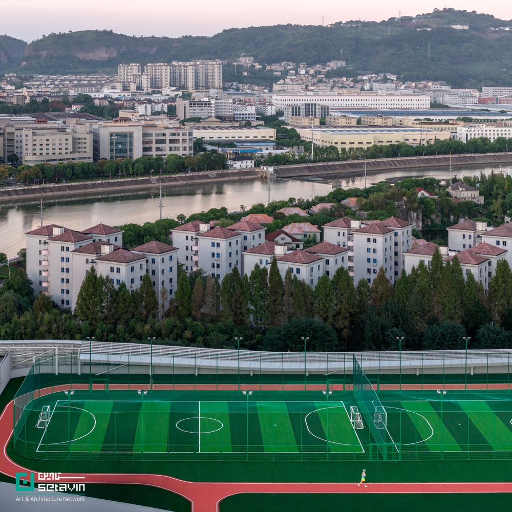 مرکز کروی شین‌چانگ اثر line+ studio در چین؛ مجموعه‌ای بزرگ در معماری ورزشی با رویکرد Sports Mall، انعطاف‌پذیری فضایی و نقش کلیدی در بازآفرینی شهری.