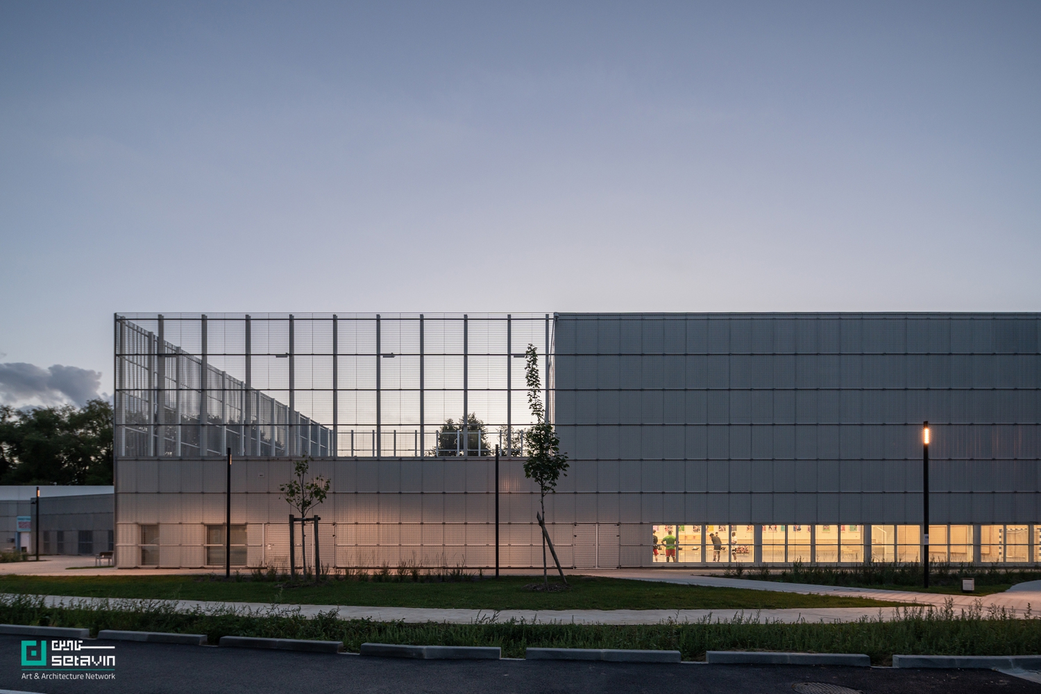 مجموعه ورزشی پُتی-کوِوی اثر Olgga Architects در فرانسه؛ پروژهای تلفیقی از معماری منظر و ورزش با رویکرد بازپیوند شهری، فضاهای عمومی و طبیعت.