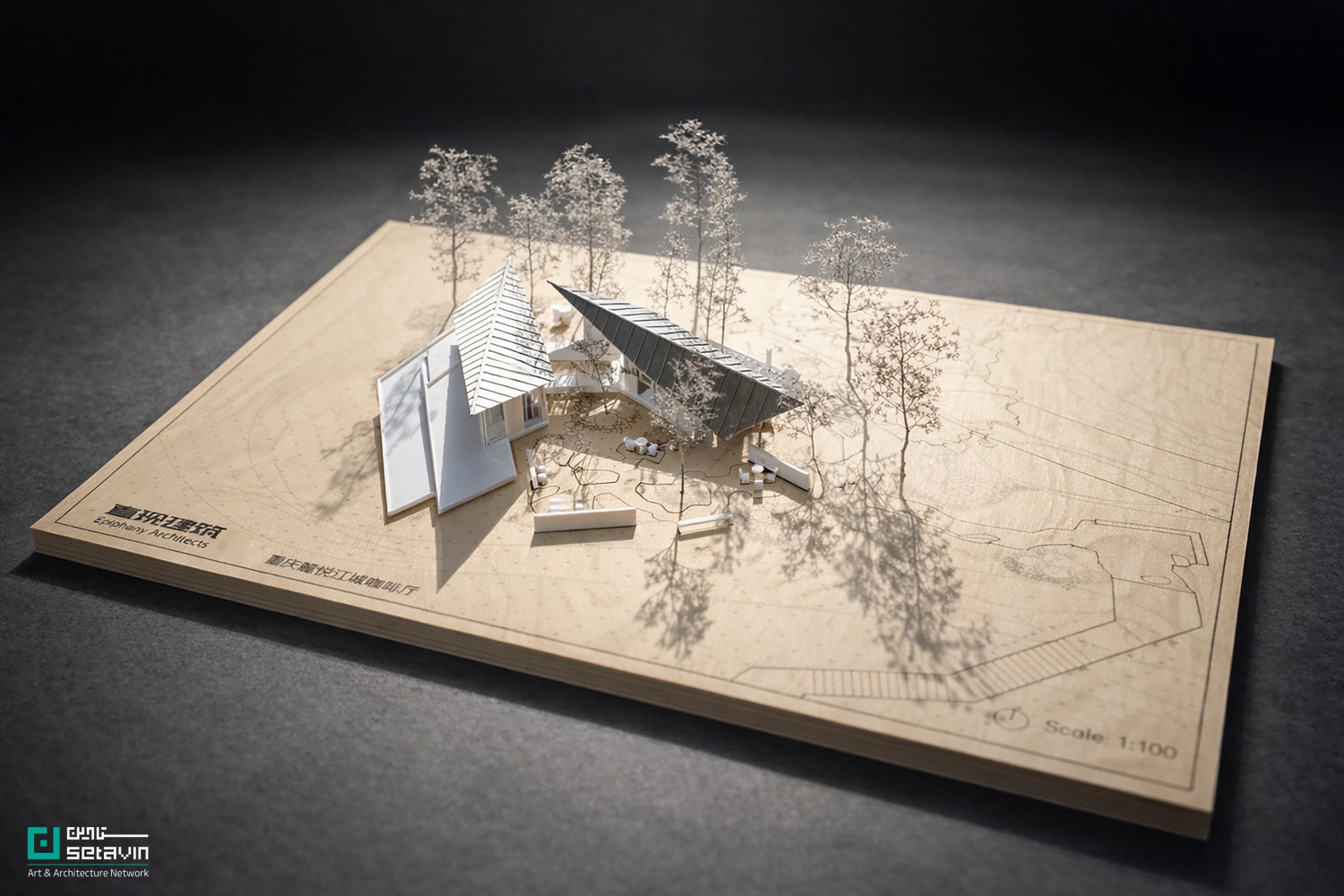 کافه لوکسریورز چونگکینگ، طراحی استودیو Wide Horizon و Epiphany Architects در چین؛ معماری سبکوزن با سقفهای تاخورده در تعامل با طبیعت و زیرساخت شهری.