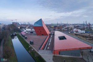 بررسی ۱۲ نمونه شاخص معماری حافظه در جهان؛ از یادمان جنگ ویتنام تا موزه ۹/۱۱، پروژههایی که از تحولات تاریخی و اجتماعی شکل گرفتهاند.