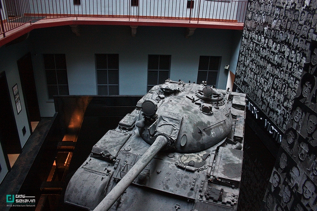 بررسی ۱۲ نمونه شاخص معماری حافظه در جهان؛ از یادمان جنگ ویتنام تا موزه ۹/۱۱، پروژههایی که از تحولات تاریخی و اجتماعی شکل گرفتهاند.