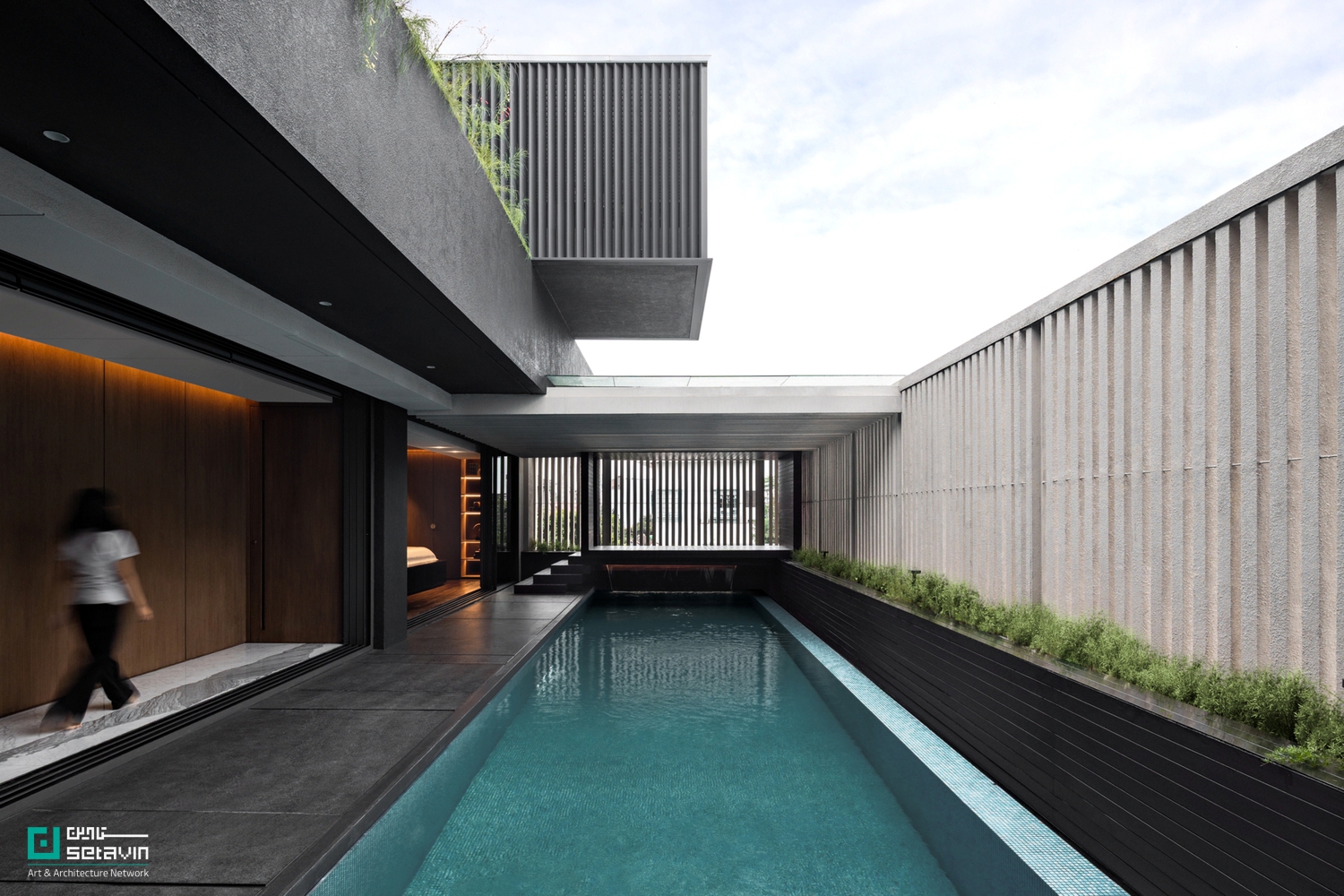 دفتر CMM (H)Office اثر Gets Architects در تبت اندونزی، با تلفیق دفتر کار، انبار و سکونت، الگویی منعطف از معماری چندمنظوره و طبیعتگرا ارائه میدهد.