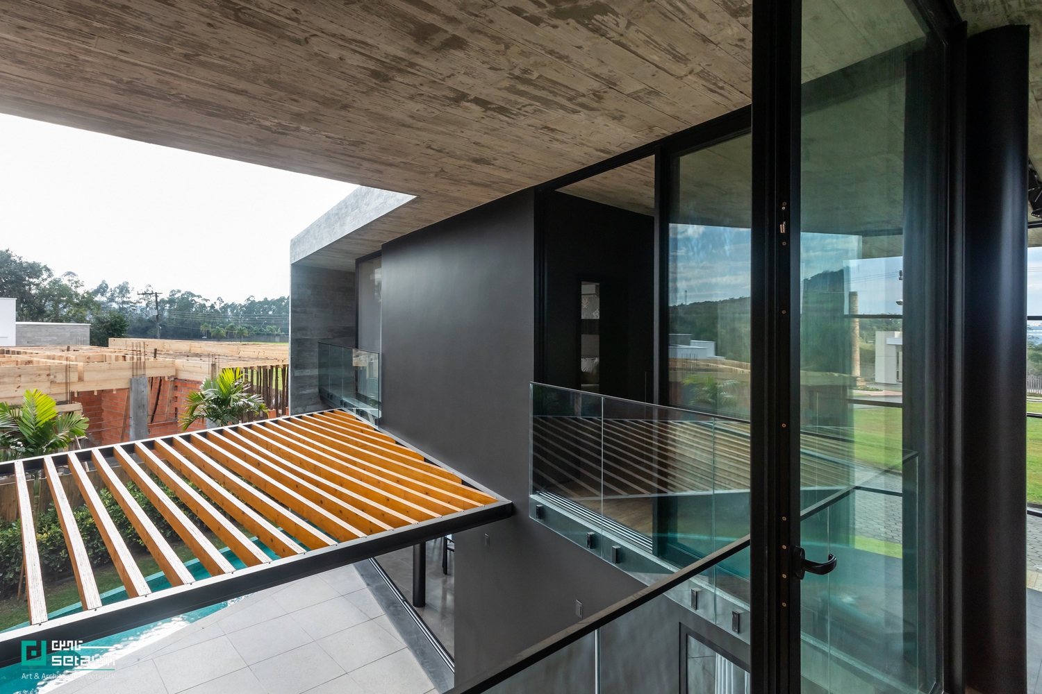 خانه JD | طراحی ES Arquitetura | کریسیومات، برزیل