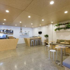 عکس - بازسازی کافی شاپ زیبای Excelso Coffee در نیوزلند اثر Bubble Interiors