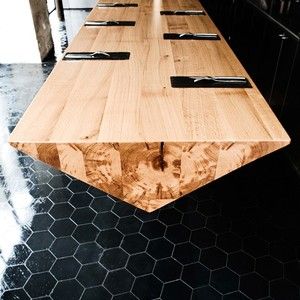 تصویر - کانتر چوبی و معلق یک رستوران - معماری